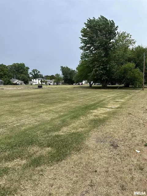 000 4th St, Benton, IL 62812 photo 2