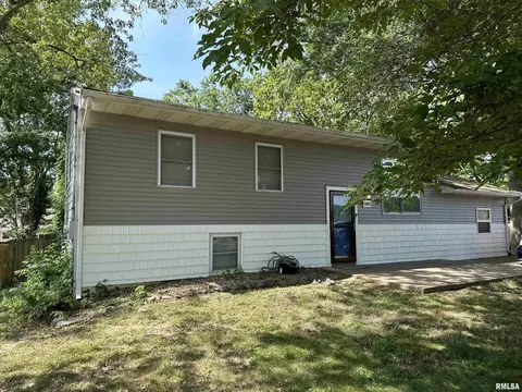 2403 Illinois Ave, Murphysboro, IL 62966