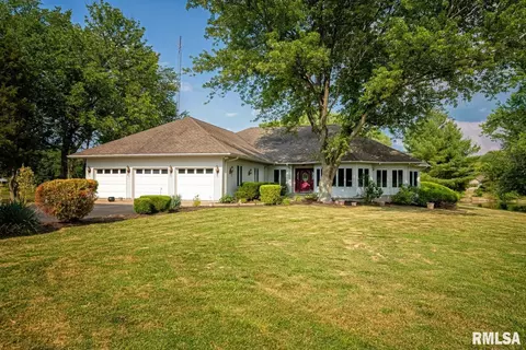 622 Lake Shore Dr, Murphysboro, IL 62966