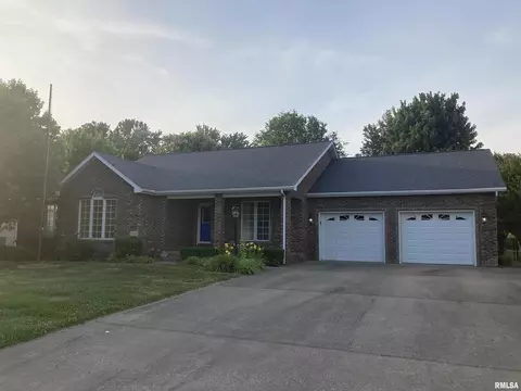 1504 E Willow Dr, Marion, IL 62959 photo 2