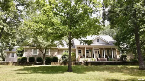 18214 Lone Oak Ter, West Frankfort, IL 62896