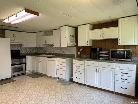 1108 N 9th St, Herrin, IL 62948 photo 13