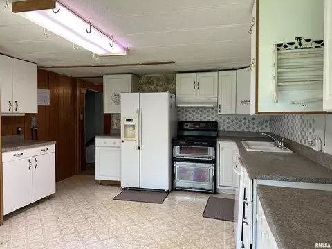 1108 N 9th St, Herrin, IL 62948 photo 14
