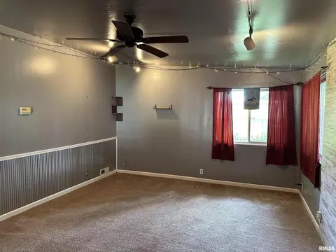 1108 N 9th St, Herrin, IL 62948 photo 5