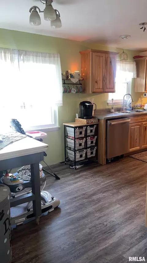15797 Willis Rd, Benton, IL 62812 photo 10