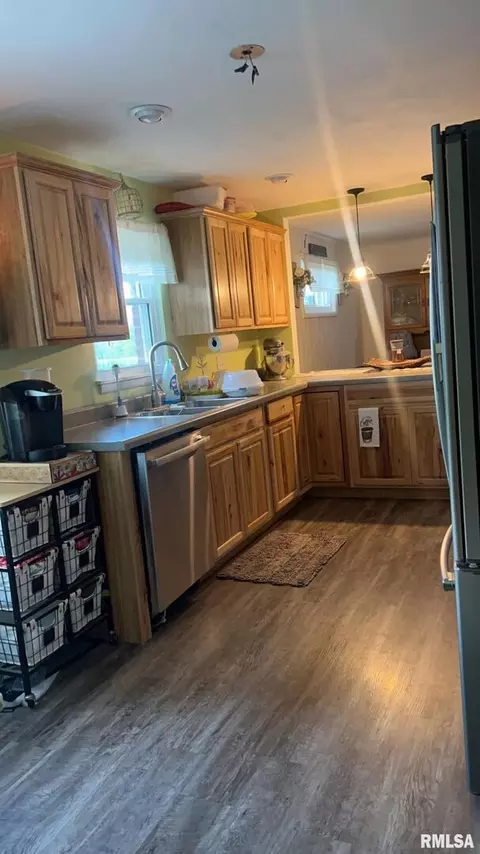 15797 Willis Rd, Benton, IL 62812 photo 11