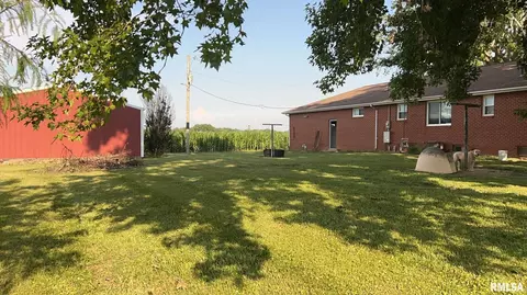 15797 Willis Rd, Benton, IL 62812 photo 23