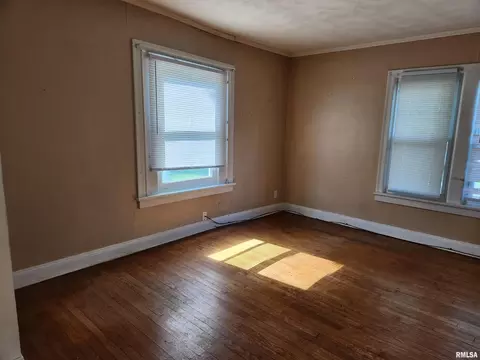 817 Maple St, Mount Vernon, IL 62864 photo 4