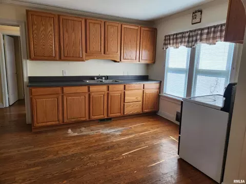 817 Maple St, Mount Vernon, IL 62864 photo 5