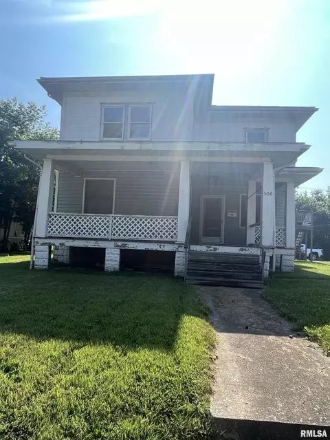 506 N Broadway, Salem, IL 62881
