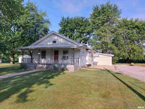 113 N Barton Ave, Bluford, IL 62814