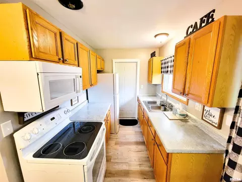 815 E 4th St, Flora, IL 62839 photo 19