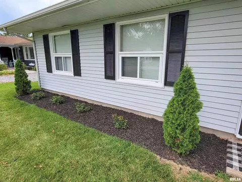 815 E 4th St, Flora, IL 62839 photo 47