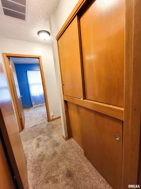 815 E 4th St, Flora, IL 62839 photo 38