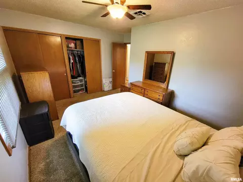 815 E 4th St, Flora, IL 62839 photo 25
