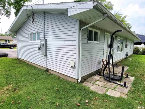 815 E 4th St, Flora, IL 62839 photo 52