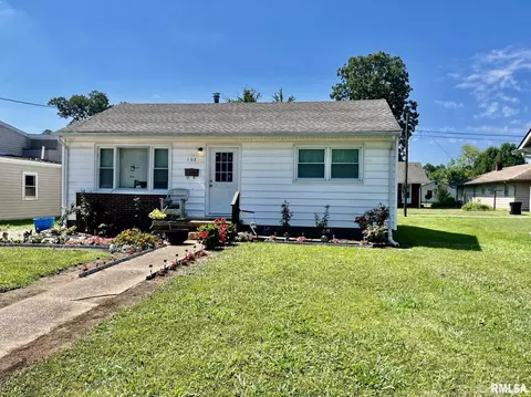 102 E 17th St, Metropolis, IL 62960