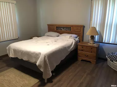 11825 E Violet Rd, Mount Vernon, IL 62864 photo 18