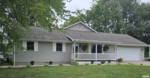 9 Acorn Dr, Harrisburg, IL 62946