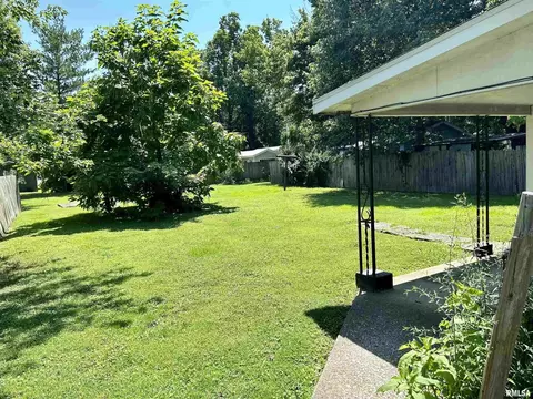 808 W Harrison St, Herrin, IL 62948 photo 19