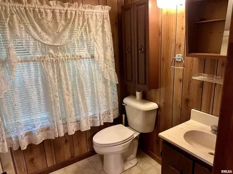 808 W Harrison St, Herrin, IL 62948 photo 12