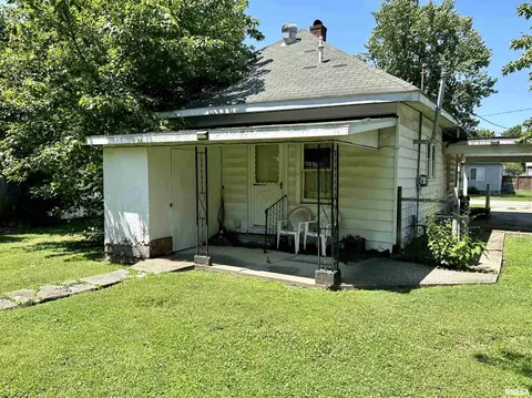 808 W Harrison St, Herrin, IL 62948 photo 18