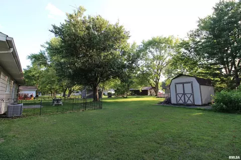 115 Fielder Dr, Salem, IL 62881 photo 16