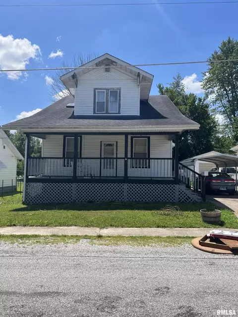 405 W Perrine St, Johnston City, IL 62951