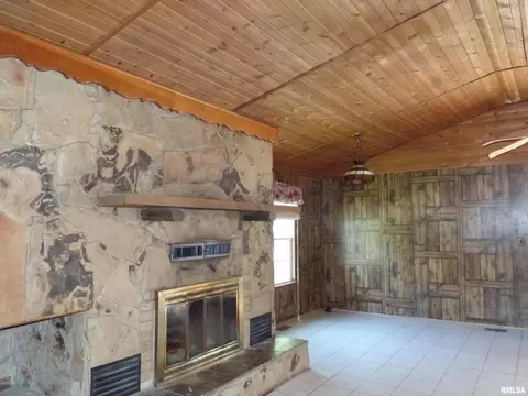 2306 Old Broughton Rd, Eldorado, IL 62930 photo 12