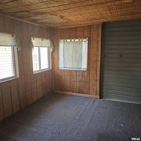 2306 Old Broughton Rd, Eldorado, IL 62930 photo 9
