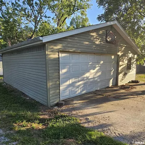 2306 Old Broughton Rd, Eldorado, IL 62930 photo 7