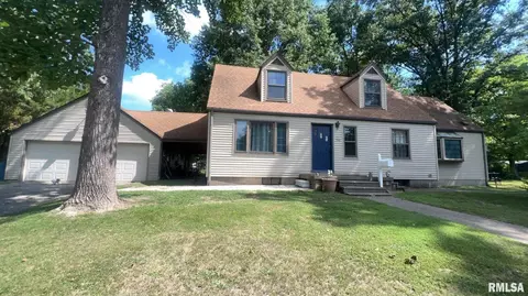 709 W Webster St, Benton, IL 62812