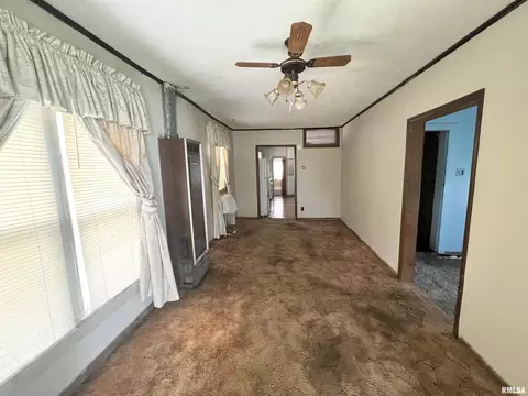 916 S 16th St, Herrin, IL 62948 photo 2