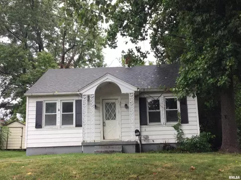 301 E Lewis St, Anna, IL 62906 photo 2