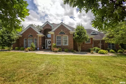 2207 Steeplechase Dr, Marion, IL 62959