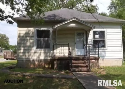 1712 Grove St, Eldorado, IL 62930