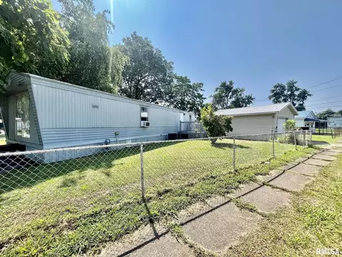 800 E 6th St, Metropolis, IL 62960 photo 3