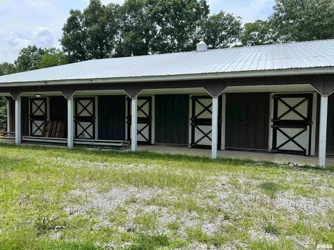4400 E Dix Irvington Rd, Walnut Hill, IL 62893 photo 9
