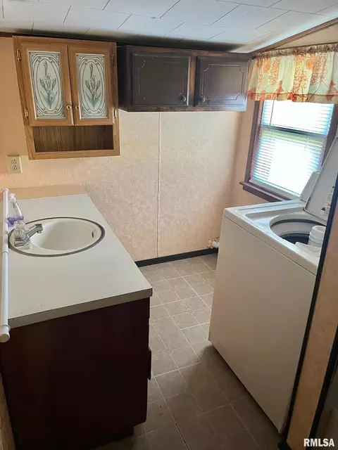 1108 Blakely St, Benton, IL 62812 photo 11