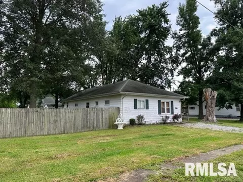 508 E Smith St, Benton, IL 62812 photo 5