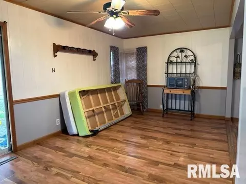 508 E Smith St, Benton, IL 62812 photo 12