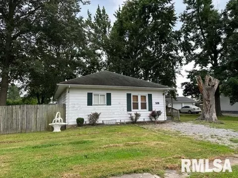 508 E Smith St, Benton, IL 62812 photo 2