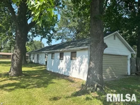 508 E Smith St, Benton, IL 62812 photo 6