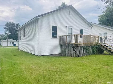 1237 N Poplar St, Centralia, IL 62801 photo 3