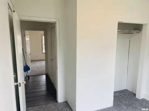 1237 N Poplar St, Centralia, IL 62801 photo 16