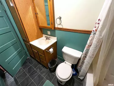 108 Park Ave, Flora, IL 62839 photo 26