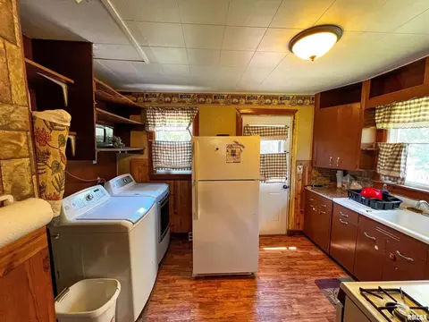 108 Park Ave, Flora, IL 62839 photo 18