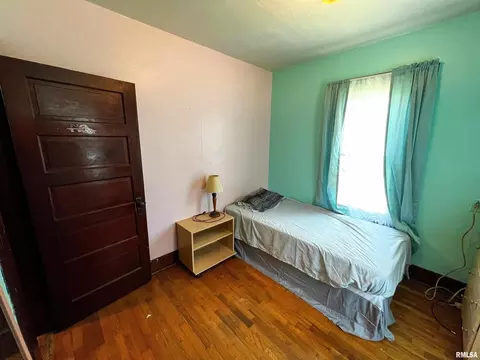 108 Park Ave, Flora, IL 62839 photo 23