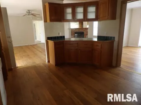 815 2nd St, Eldorado, IL 62930 photo 15