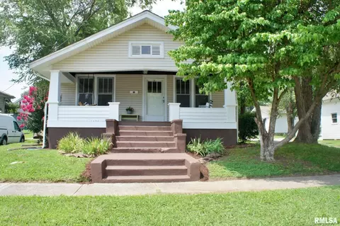 811 Catherine St, Metropolis, IL 62960